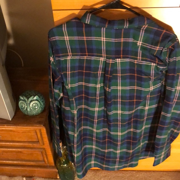 Ladies plaid button up - Picture 3 of 3